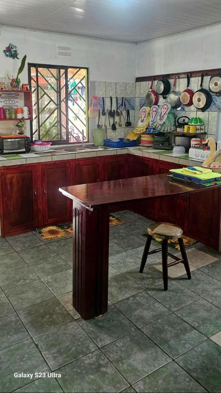 Appartamento Tortuguero Casa De Playa Green House Esterno foto